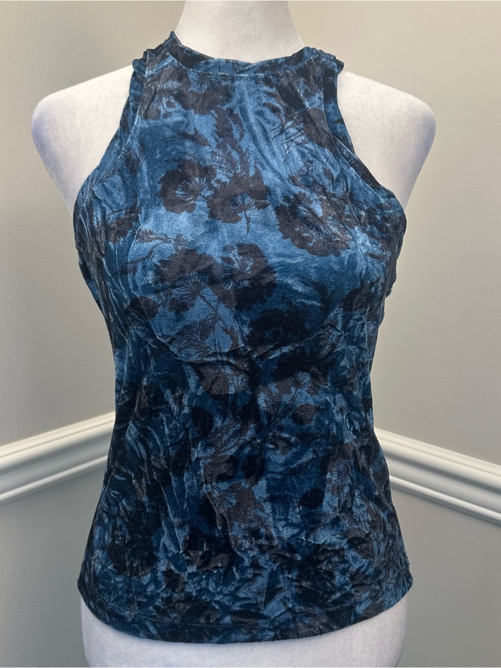 Pilcro by Anthropologie Navy Floral Faux Velvet Halter Tank XS NWTS